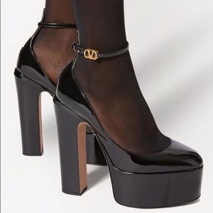 BRAND NEW VALENTINO GARAVANI TAN-GO PLATFORM PUMP IN PATENT LEATHER 155 MM